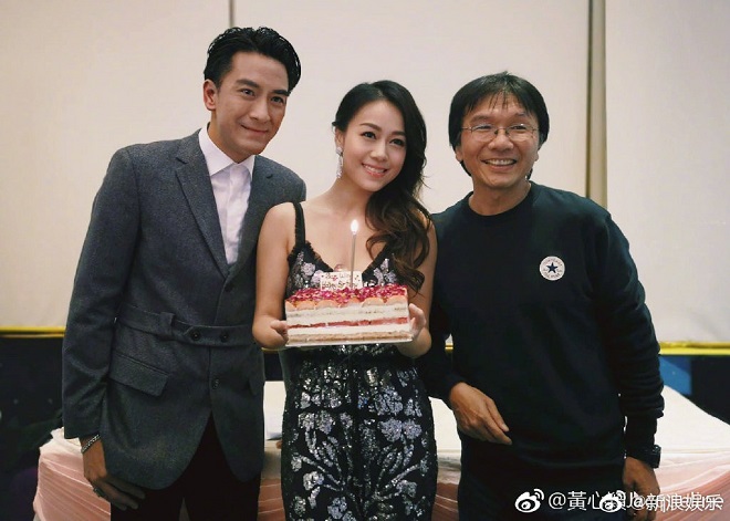 Chồng Trịnh Tú Văn khóc xin lỗi vợ vì scandal ân ái với Á hậu trên taxi - 4