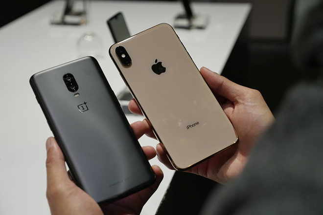 Điện thoại cao cấp Apple và Samsung run rẩy trước Huawei và OnePlus - 1