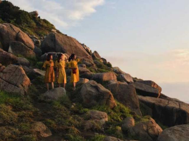 Chuyên mục test - Ngỡ ngàng trước vẻ đẹp của bình minh tại điểm cực Đông Mũi Điện