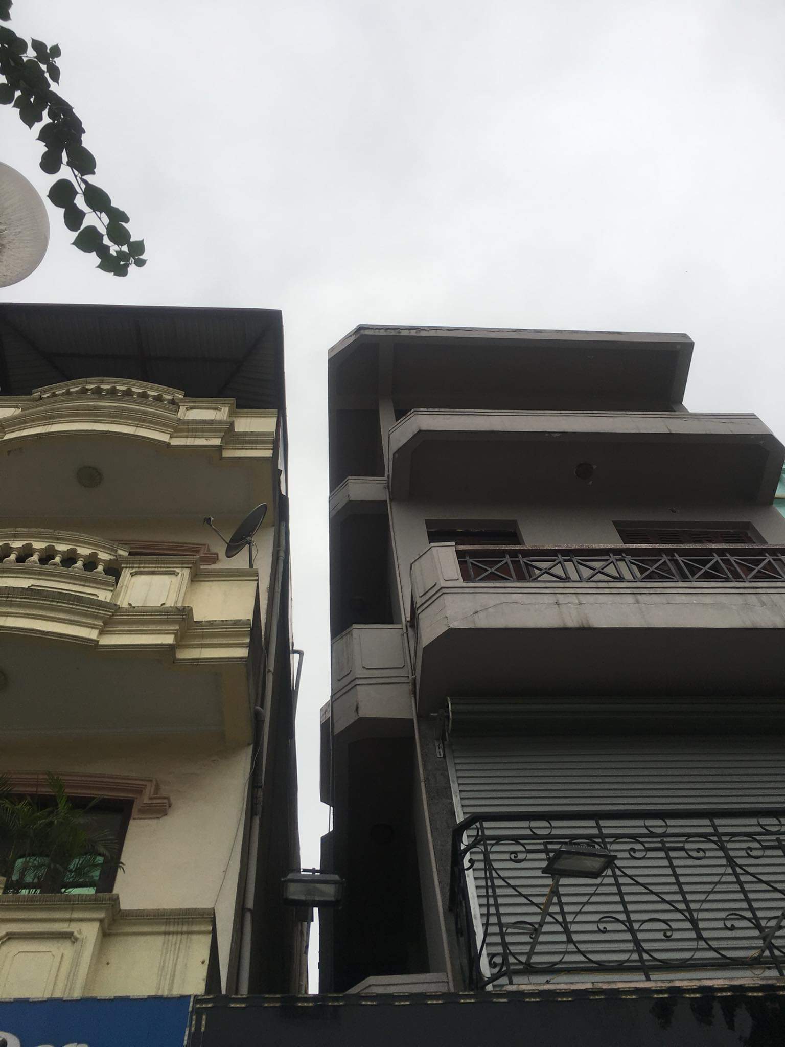 Người đàn ông chết bí ẩn trong ngách nhỏ ở Hà Nội - 2