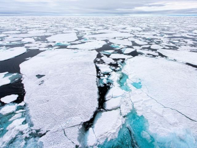 Thế giới - Lượng băng khổng lồ tương đương 27 tỉ chiếc Boeing 747 đã mất