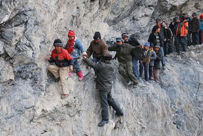 Không thể tin trên đời thực sự tồn tại những trường học khó hiểu thế này - 6