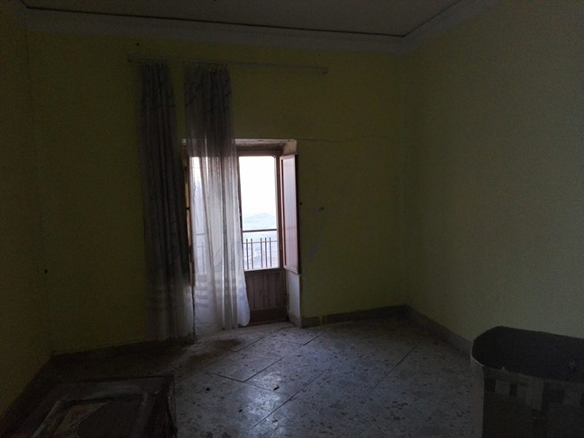 Nội thất không có gì đáng chú ý vì chúng là những căn nhà bỏ hoang