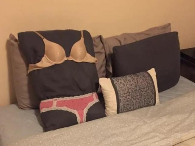 Tranh vui - Vợ chồng cũng cần giải trí để giữ lửa hôn nhân