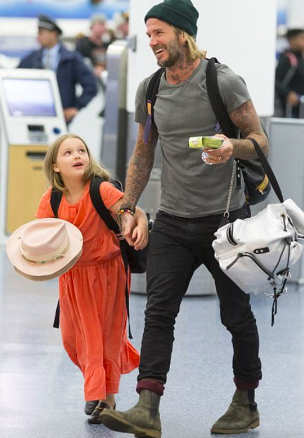 Cuộc sống quý tộc phủ kín hàng hiệu của con gái út nhà Beckham - 10