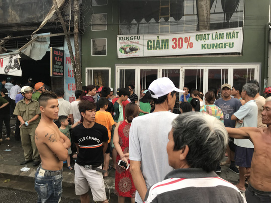 3 người chết trong cửa hàng bị cháy - 3