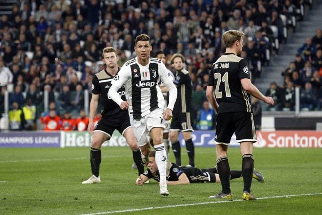Juventus tan mộng cúp C1, Ronaldo bị mỹ nhân đối thủ xoáy thêm nỗi đau - 1