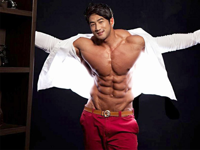 Thể thao - “Quái vật thể hình Hàn Quốc” đến TP.HCM khoe cơ bắp siêu “khủng”