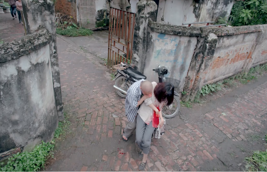 "Những cô gái trong thành phố": Công Lý được khen dù kết phim gây tranh cãi - 3