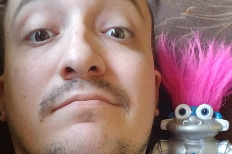 Sau hai năm hẹn hò, chàng trai 29 tuổi quyết cưới robot làm vợ - 4