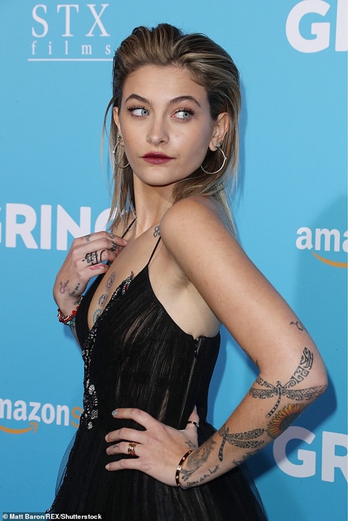 Con gái Micheal Jackson nghiện xăm trổ toàn thân vẫn quyến rũ - 4