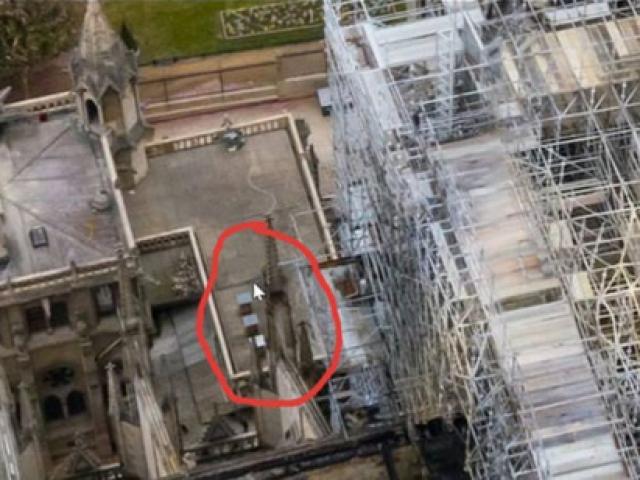 Thế giới - Những “nhân vật đặc biệt” sống sót sau vụ cháy Nhà thờ Đức Bà Paris