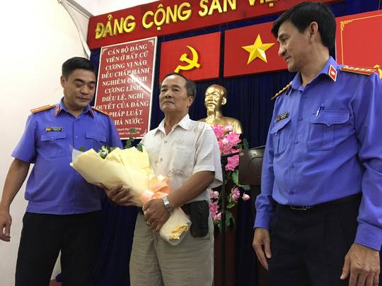 Cụ ông không nhận lời "xin lỗi suông" của VKS, đòi bồi thường 99 tỉ đồng - 1