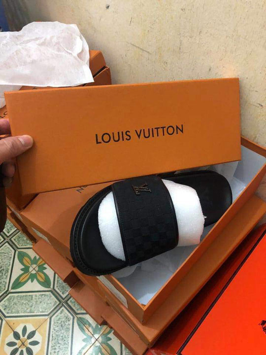"Đánh sập" website doanh thu hơn 20 tỉ đồng từ bán sản phẩm giả Gucci, Louis Vuitton, Hermers - 1