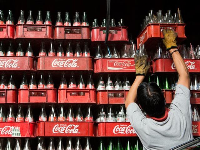 Kinh doanh - Nóng trong tuần: &quot;Sữa Coca-Cola&quot; muốn chơi tất tay với các ông trùm, làm nên lịch sử ở Việt Nam