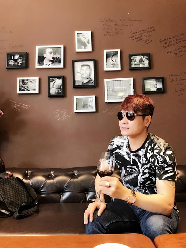 Ở tuổi U40, Lương Gia Huy có một sự nghiệp thành công. Mới đây, anh cũng giới thiệu liveshow kỷ niệm 16 năm ca hát mang tên “Tri ân 2” với người hâm mộ.