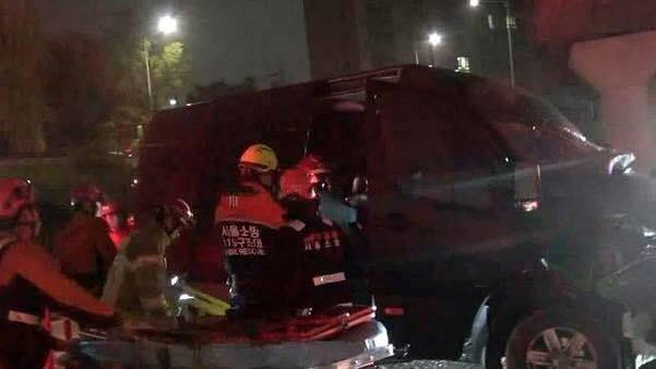 Nhóm nhạc nam Hàn Quốc gặp tai nạn nghiêm trọng, người quản lý qua đời - 2