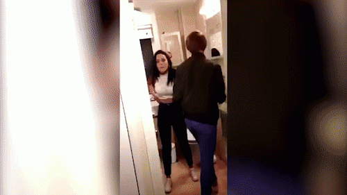 Cái kết khó quên cho các cô nàng thích thể hiện - 9