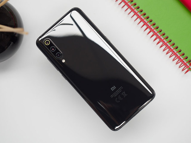 Dế sắp ra lò - Xiaomi sẵn sàng ra mắt 2 smartphone xịn với camera bật lên