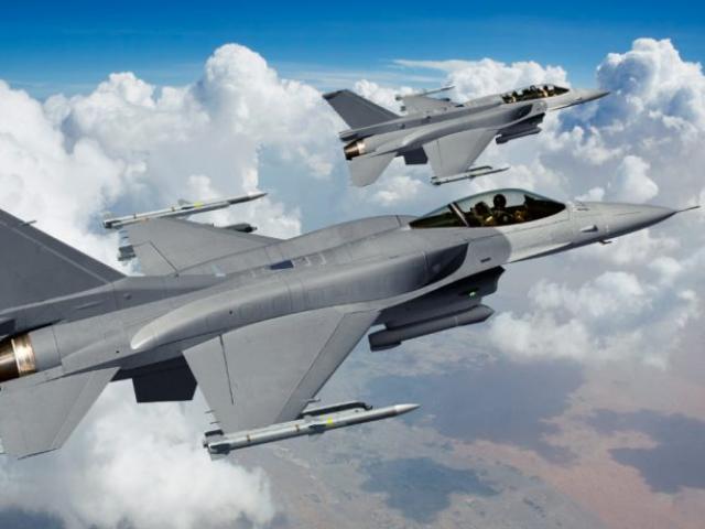 Thế giới - Tiêm kích F-16 đuổi máy bay lạ tiếp cận resort ông Trump đang ở