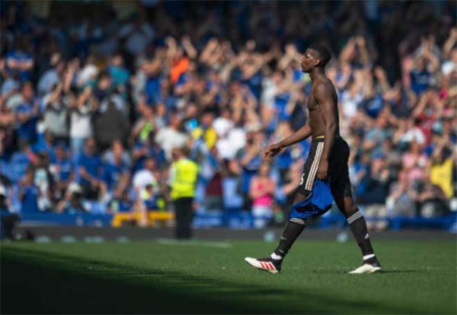 MU xa rời top 4 Ngoại hạng Anh: Pogba hành động lạ, fan nóng mặt - 1