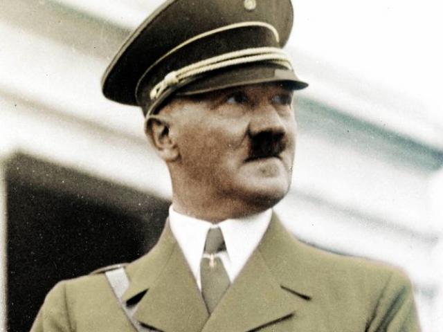 Tài liệu FBI hé lộ trùm phát xít Hitler trốn sang Argentina bằng tàu ngầm?