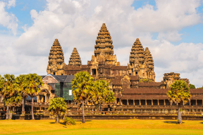 Đền Angkor Wat, Campuchia: Khi những người châu Âu khám phá ngôi đền vào thế kỷ thứ 19, họ không tin rằng công trình được xây dựng bởi những người Khmer từ nhiều thế kỷ trước đó.
