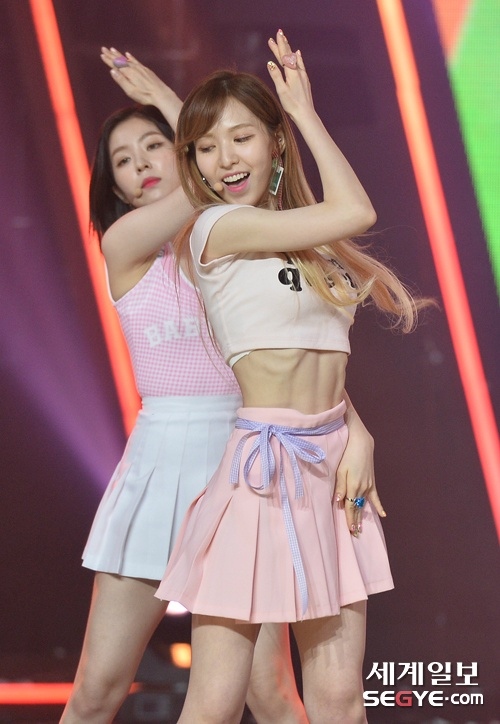 5 tuyệt sắc mỹ nhân Hàn có vòng eo bé kỷ lục, dưới 50cm - 7