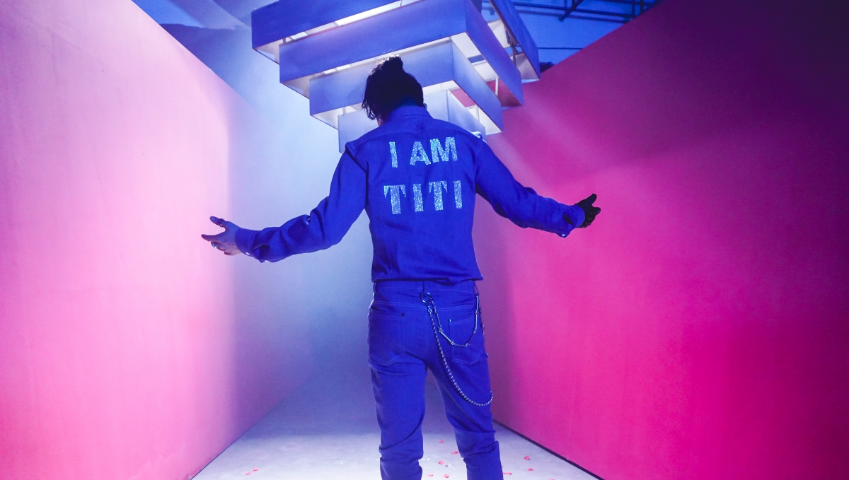 Cựu thành viên HKT ồn ào "nhạc chợ" một thời gây bất ngờ với MV nửa tỷ - 6