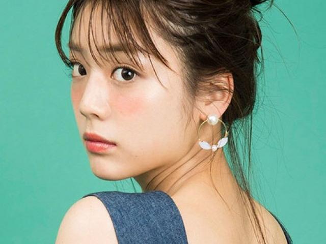 Bạn trẻ - Cuộc sống - MC dự báo thời tiết Nhật bản gây sốt vì quá xinh đẹp