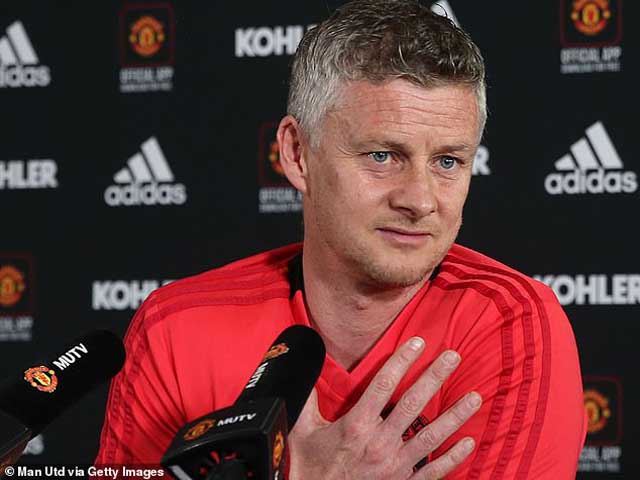 Man City đại thắng MU: Solskjaer khốn khó, Pep Guardiola chưa nghĩ vô địch
