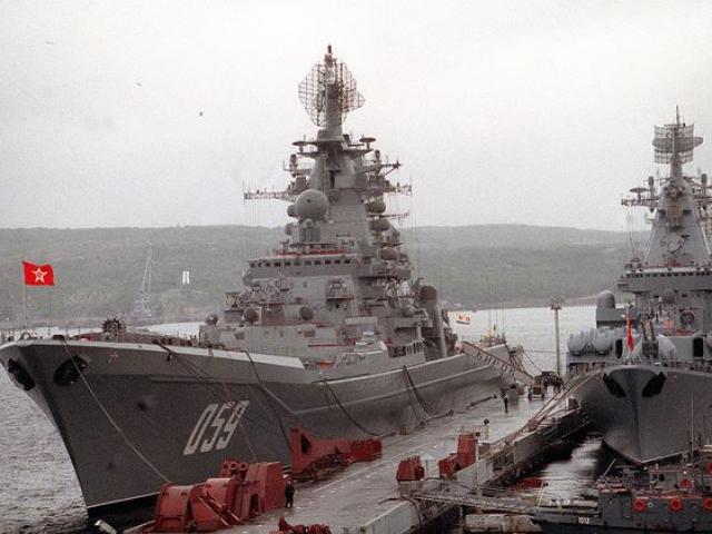 Thế giới - Vì sao Nga ‘bán sắt vụn’ hai tuần dương hạm hạt nhân hạng nặng?