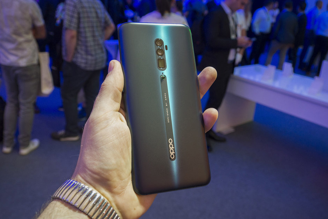 Trên tay Oppo Reno 10x zoom: Đúng chất toàn màn hình - 2
