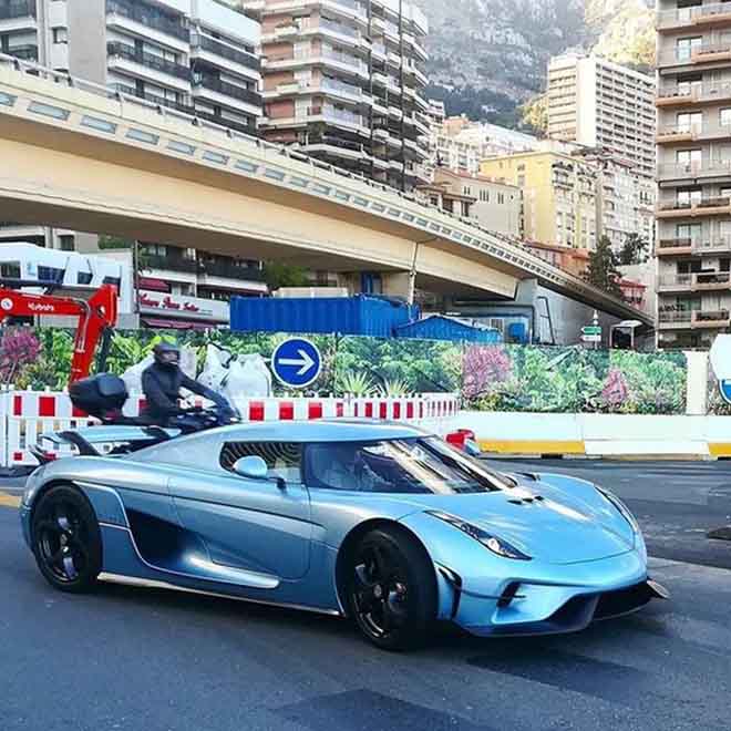 Bắt gặp Koenigsegg Regera phiên bản giới hạn lả lướt trên đường phố Monaco - 2