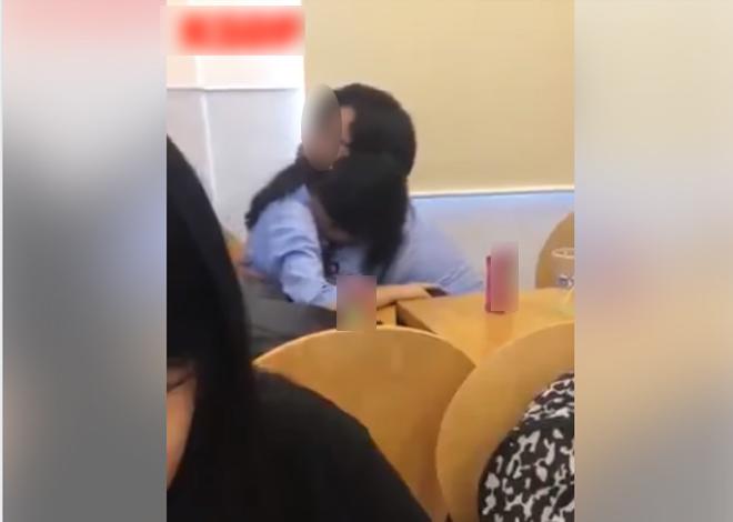 Học sinh thản nhiên &#34;ân ái&#34; tại cửa hàng tiện lợi ở Sài Gòn - 2