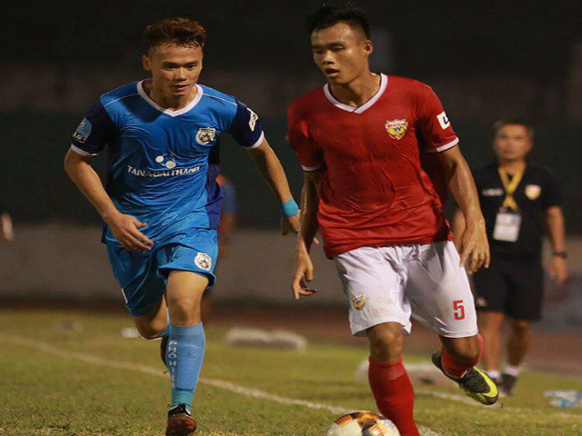 Siêu kịch tính bóng đá Việt Nam: Dẫn 3-0 vẫn mất điểm vì 2 thẻ đỏ