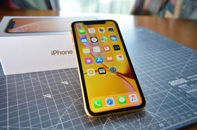 iPhone XR tiếp tục &#34;xưng vương&#34; thị trường smartphone lớn nhất thế giới - 1