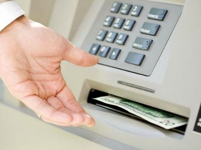 Tin tức trong ngày - TP HCM: Ngân hàng gửi nhầm 5 tỉ đồng, nam thanh niên vô tư rút xài