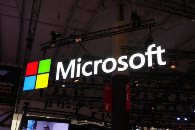 Microsoft đạt được điều mà Apple và Amazon đã từng, bao công ty phải mơ ước - 1