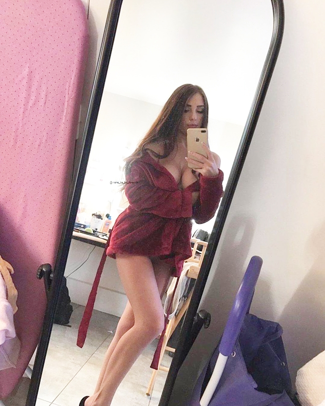 Sau 2 năm, cuộc sống của Aleexandra Kefren khiến nhiều người tò mò. Trên trang cá nhân, cô chia sẻ nhiều hình ảnh riêng tư.
