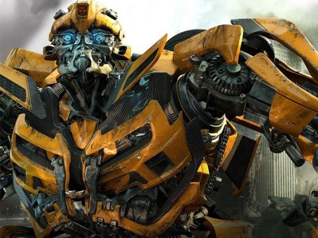 Media - Nữ cosplayer Trung Quốc biến hóa thành Transformer chỉ với... keo và giấy