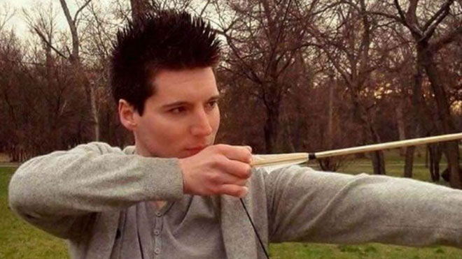 Cái giá phải trả của người phanh phui vùng tối làng bóng đá - 1