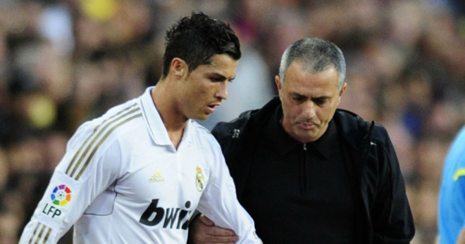 Tiết lộ thâm cung bí sử Real: Ronaldo từng suýt bị Mourinho “cho toi đời”? - 1