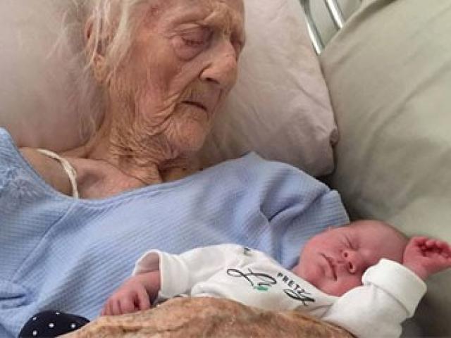 Sức khỏe đời sống - Cụ bà 101 tuổi hạ sinh đứa con thứ 17 bằng phương pháp không ngờ