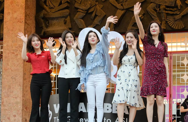 Nữ thần nhan sắc xứ Hàn quá gợi cảm khiến fan Việt phấn khích - 4