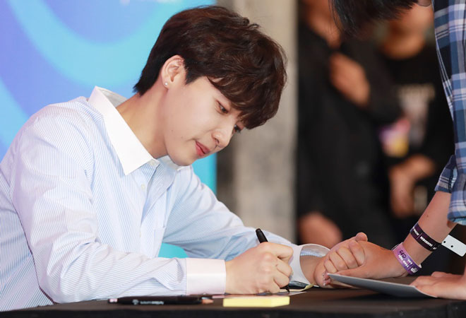 Nữ thần nhan sắc xứ Hàn quá gợi cảm khiến fan Việt phấn khích - 10