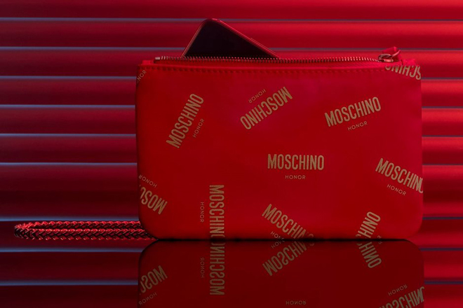 Không phải iPhone Xs Max, Honor 20 Moschino mới là chiếc điện thoại xa xỉ nhất - 1