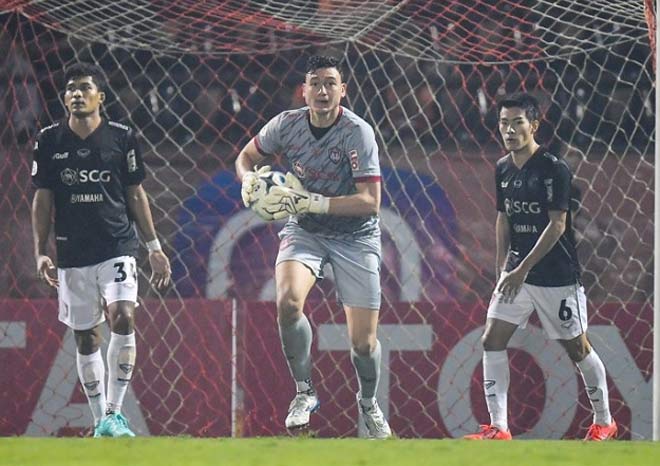 Rayong - Muang Thong: Văn Lâm xuất thần, người hùng dự bị - 1