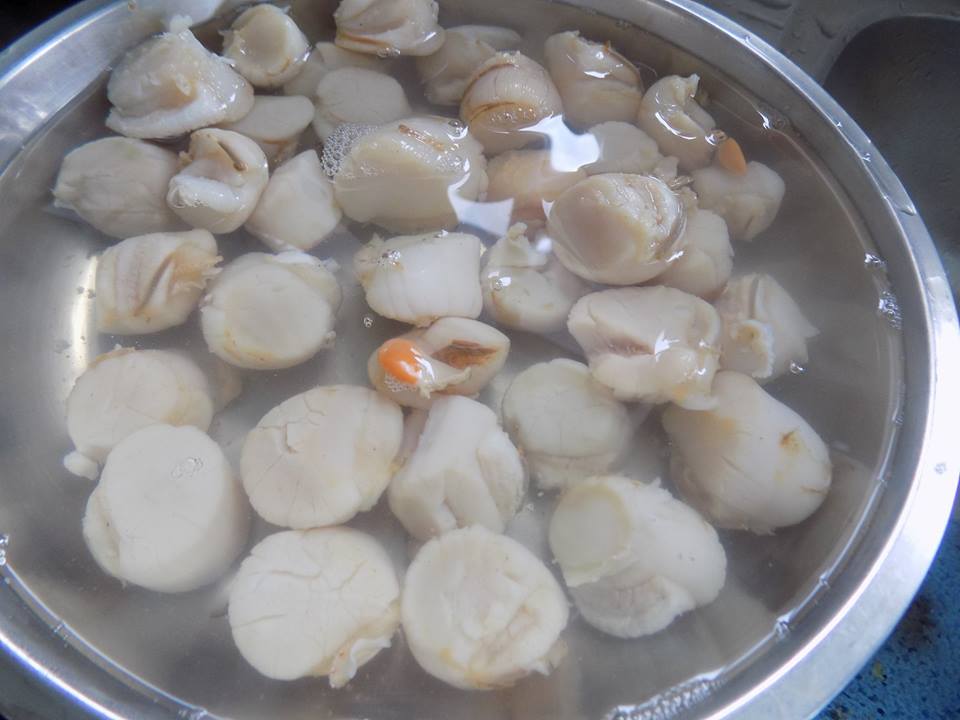 Trổ tài làm sò điệp nướng mỡ hành đãi khách ngày lễ 30/4 - 1