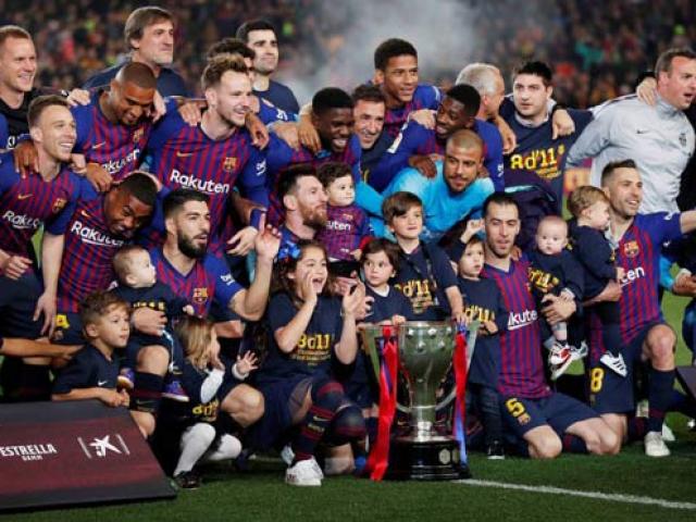 Barcelona xưng vương La Liga: Nou Camp tôn vinh "Thánh sống" Messi